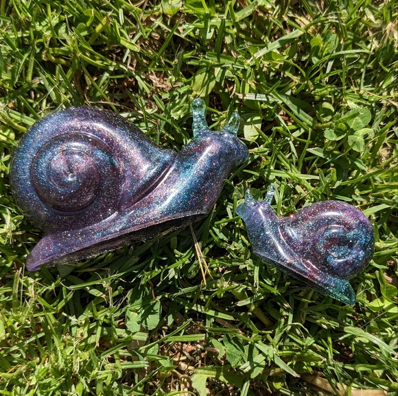 Snails Plant Decor Handmade Cottagecore Set Sparkly Resin Cute Nature - Picture 4 of 12